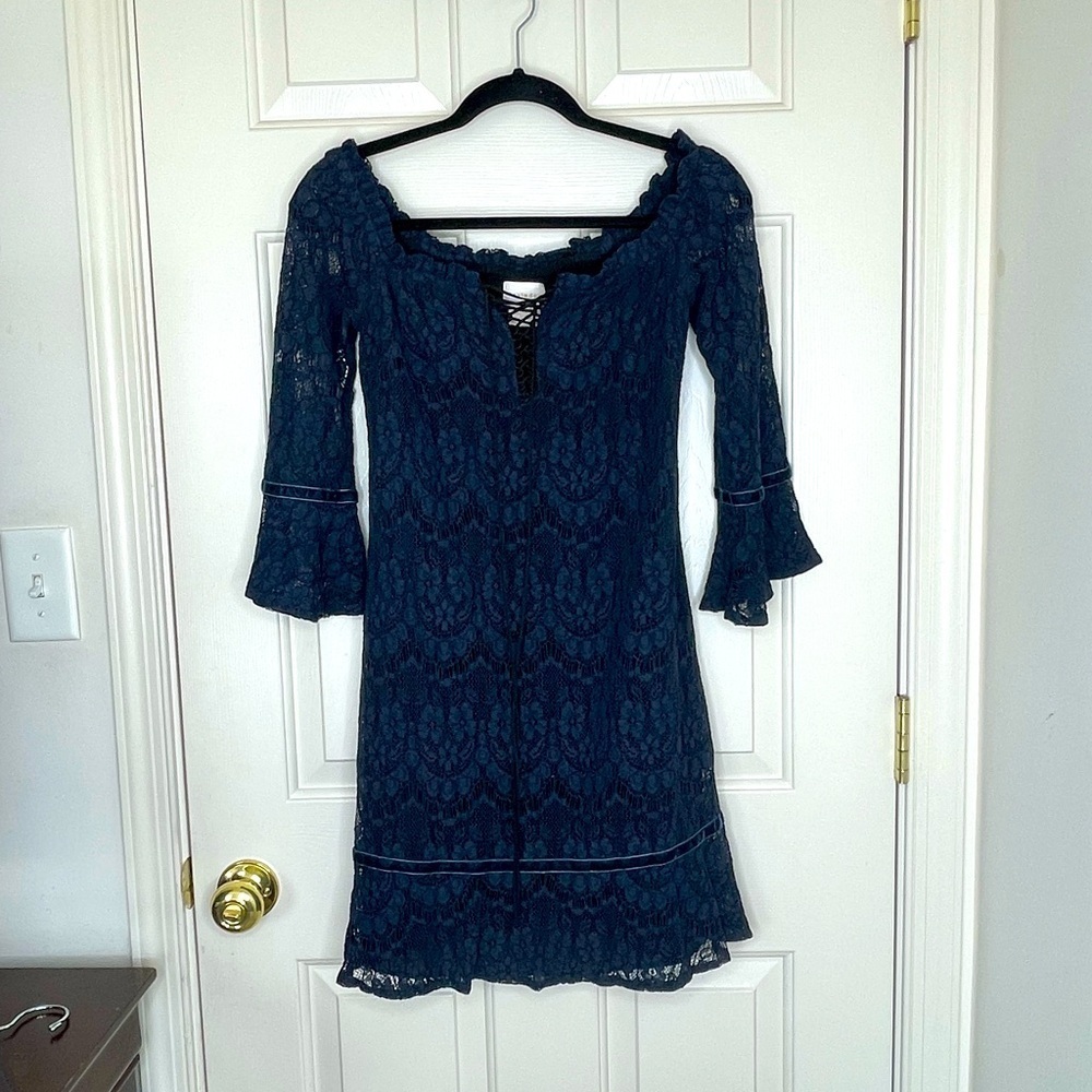 Foxiedox Navy Lace Bell Sleeve Mini Dress Women’s Medium Cocktail Party | M
